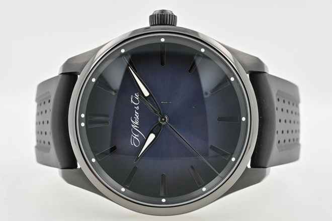  H.Moser & Cie. Pioneer Centre Seconds DLC Funky Blue 3200-1205 
