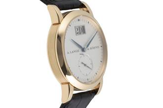 Thumbnail von A. Lange & Söhne Saxonia Großdatum 18K (0,750) Gold Handaufzug Ref. 105.022 B&P