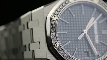 Thumbnail von Audemars Piguet Royal Oak Diamond Bezel - Grey - New - Fullset - 2024