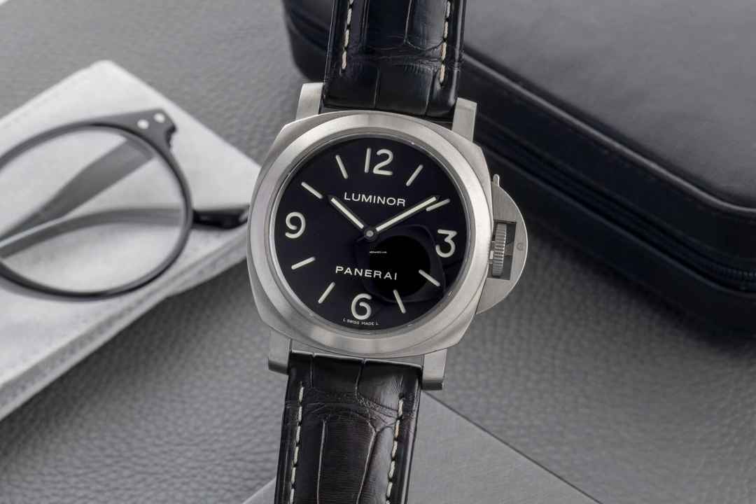  Panerai Luminor Base Titan Handaufzug Herrenuhr Ref. PAM00176 B&P 2014 