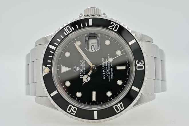  Rolex Submariner Date 16610 S-Series 1993 