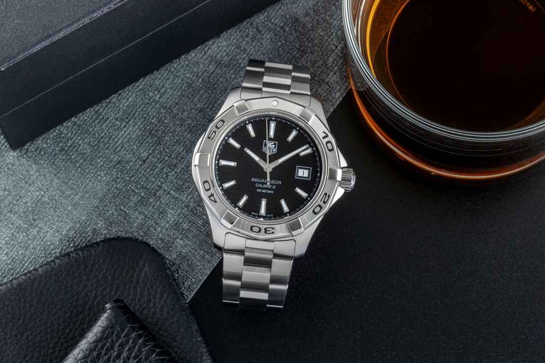  TAG Heuer Aquaracer 300M Automatik Calibre 5 Edelstahl Herrenuhr Ref. WAP2010 