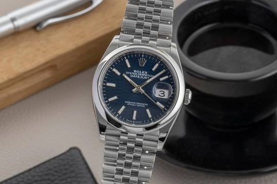  Rolex Datejust 36 Blue Motif Dial Oyster Stahl Automatik Ref. 126200 B&P 2023 
