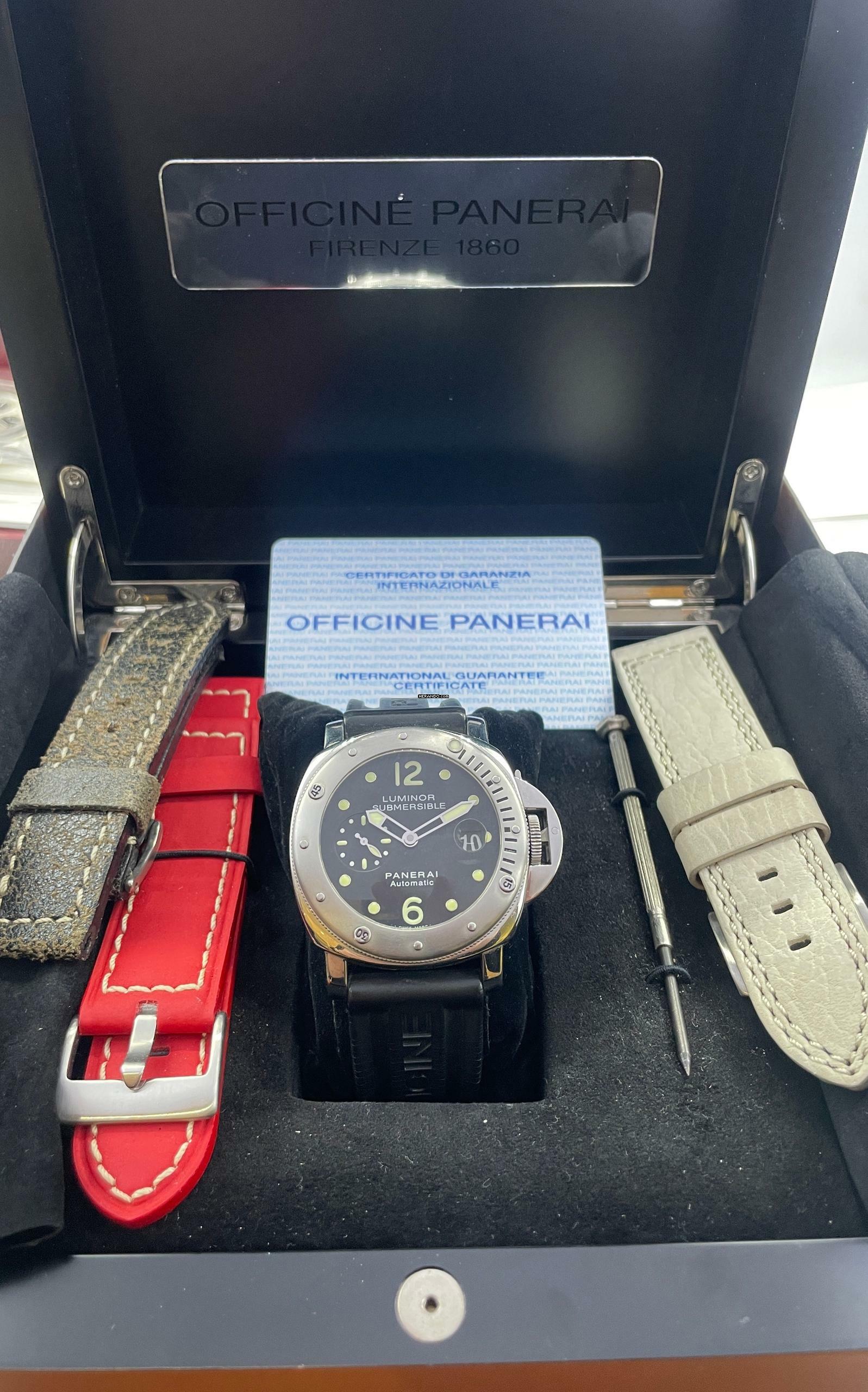 Panerai Luminor Submersible ПОЛНЫЙ НАБОР с коробкой и документами +3 браслета в отличном состоянии