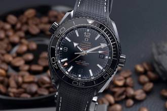 Thumbnail von Omega Seamaster Planet Ocean GMT 'Deep Black' Keramik Ref. 215.92.46.22.01.001 B&P 2021