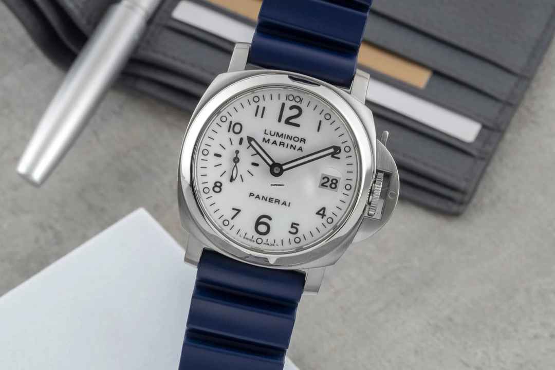 パネライ ルミノール マリーナ オートマティック ホワイトダイヤル ステンレス メンズ腕時計 Ref. PAM00049