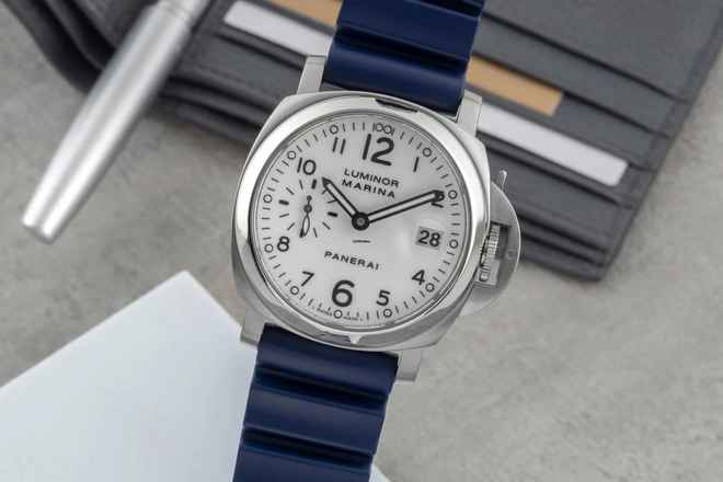 Panerai Luminor Marina Automatic White Dial Men's Watch Ref. PAM00049