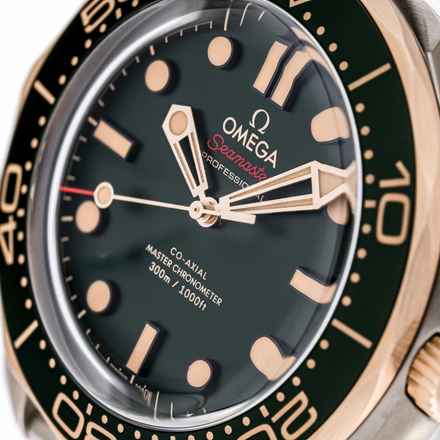 Omega Seamaster Diver 300 M Gold On Titanium – 210.90.42.20.10.001 – NEW & Unworn – Full Set 02/2026