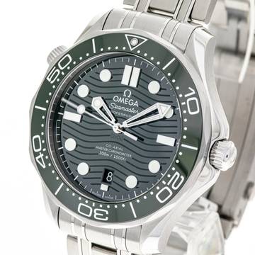  Omega Seamaster Diver 300 M Green – 210.30.42.20.10.001 – NEW & Unworn – 11/2025 Full Set 