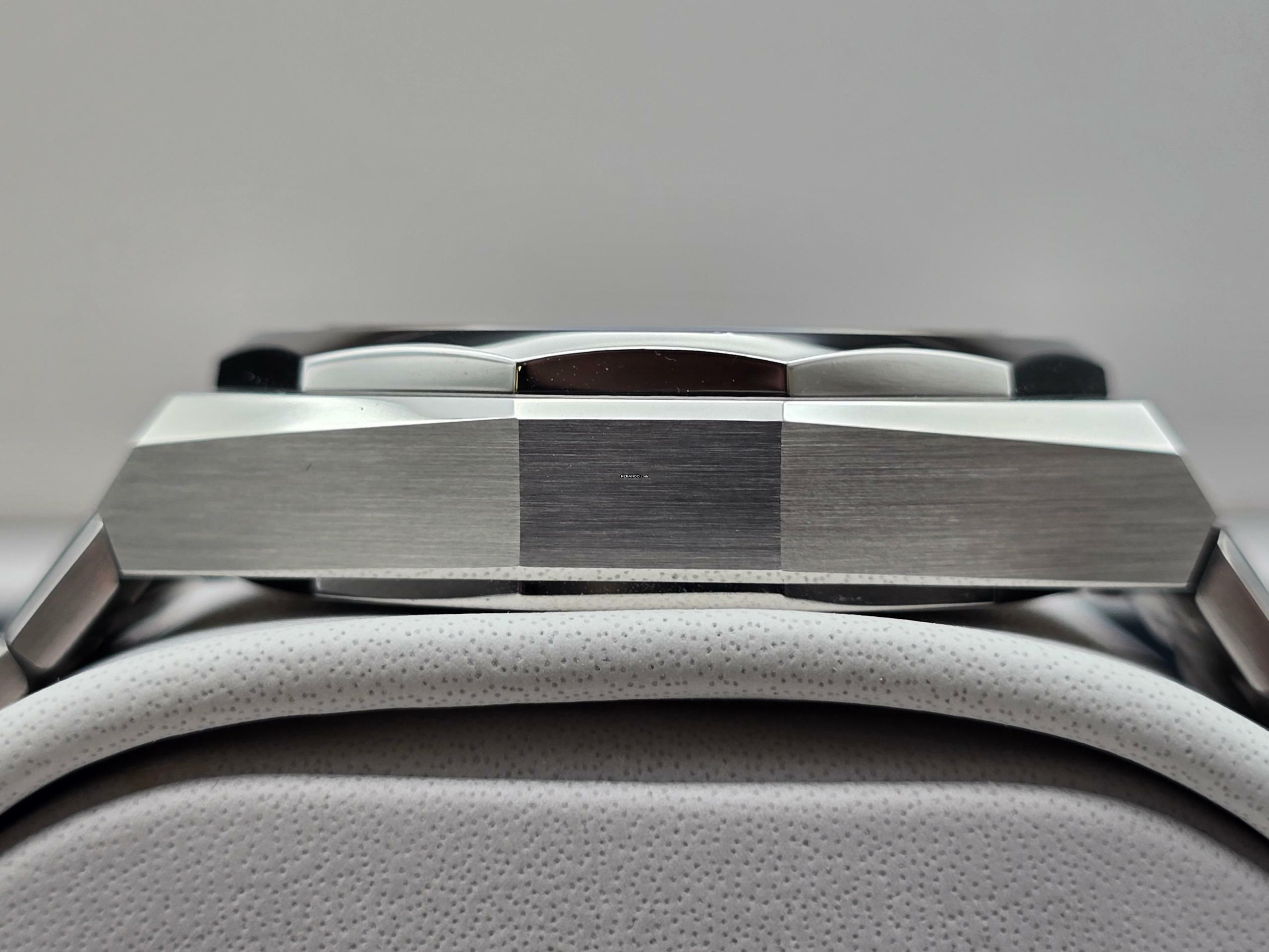 Thumbnail von Zenith Defy Skyline 41mm 03.9300.3620/51.I001 Blue Dial Unworn/New Condition Full Set 2-2026