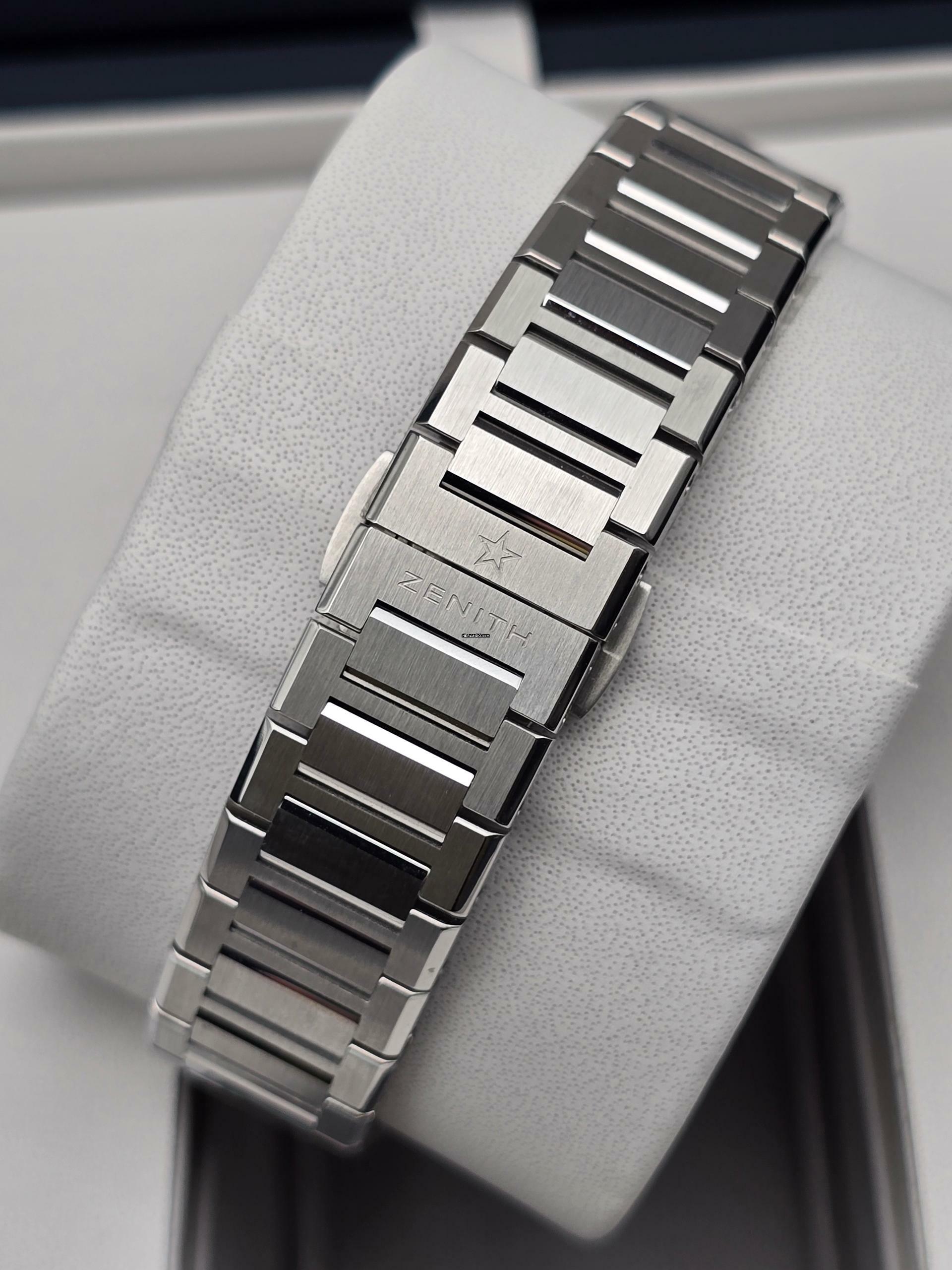 Thumbnail von Zenith Defy Skyline 41mm 03.9300.3620/51.I001 Blue Dial Unworn/New Condition Full Set 2-2026