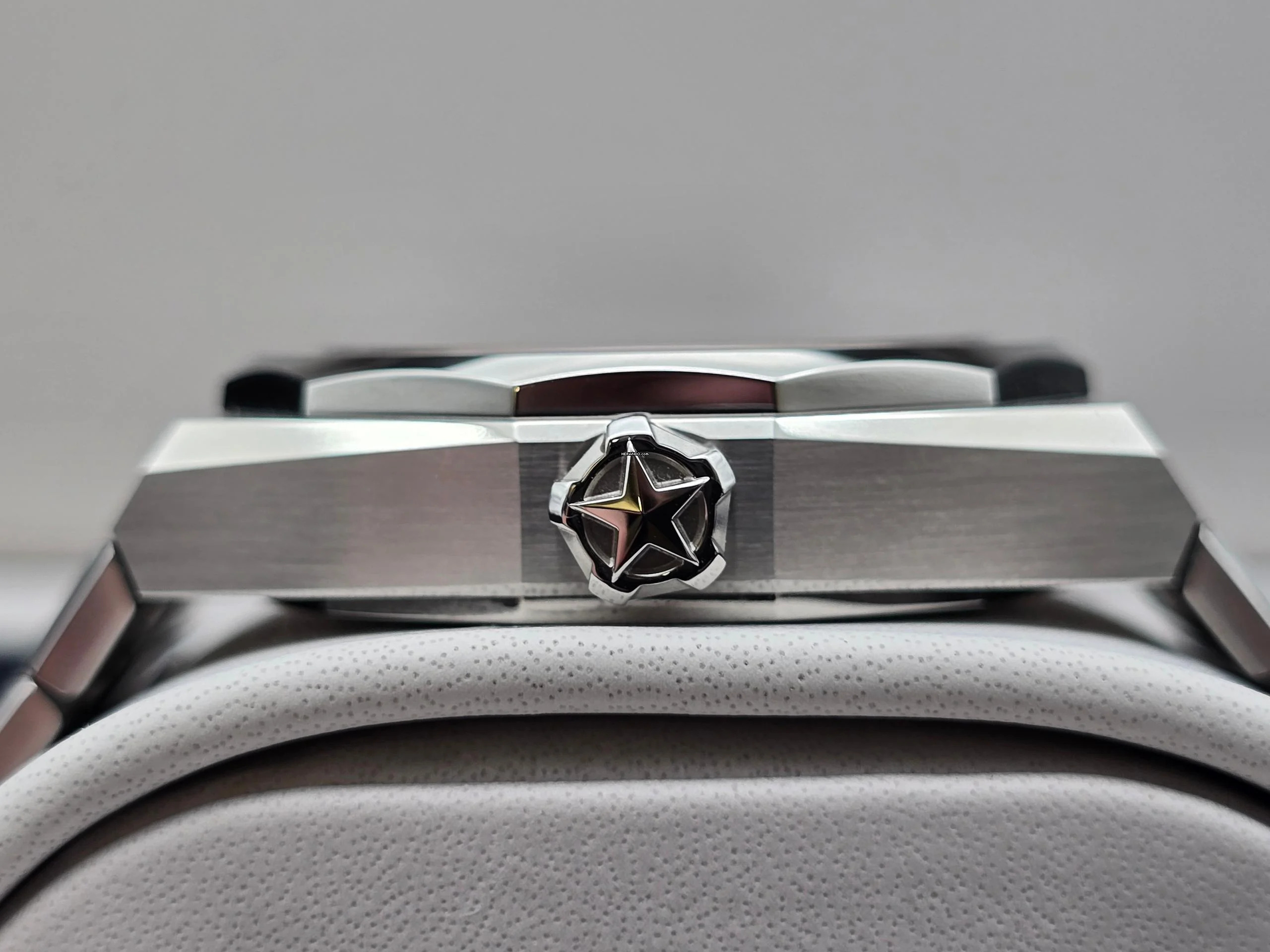 Thumbnail von Zenith Defy Skyline 41mm 03.9300.3620/51.I001 Blue Dial Unworn/New Condition Full Set 2-2026