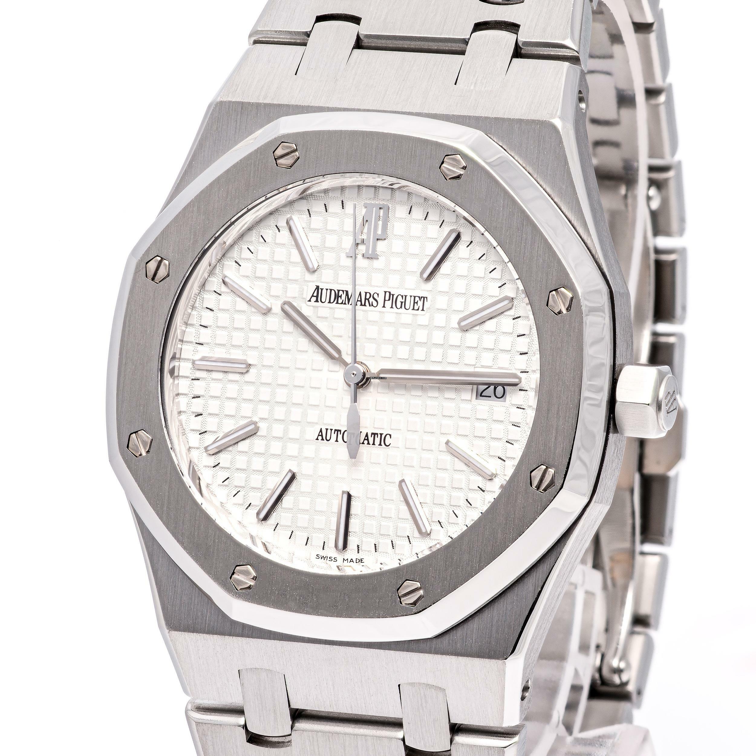  Audemars Piguet Royal Oak Selfwinding 39 White – 15300ST.OO.1220ST.01 – like NEW – 2018 Full Set 