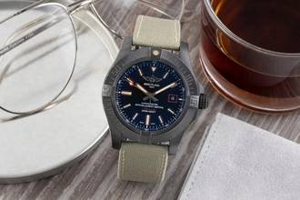 Thumbnail von Breitling Avenger Blackbird 44 Titan Automatik Herrenuhr Ref. V17311 B&P 2019