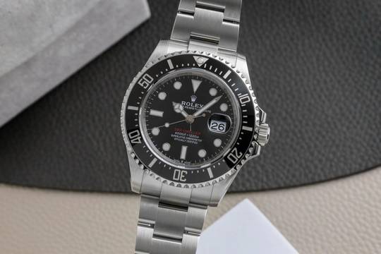  Rolex Sea-Dweller Single Red Edelstahl Herrenuhr Oyster Ref. 126600 B&P 2021 