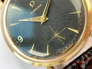 Thumbnail von Omega Classic Serviced Vintage Rose Gold Plated Black Honeycomb Dial 2706 2706