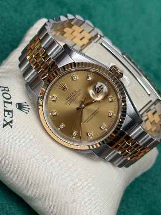  Rolex Datejust 36 Top Condition small diamonds - no stretch 