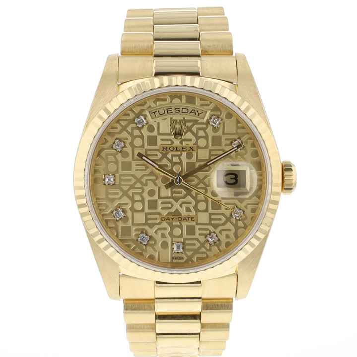  Rolex Day-Date 36 Yellow Gold Champagne Logo Diamond Dial 