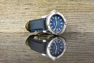 Thumbnail von Breitling Avenger Automatic 42 Blue / Faltschließe / Stahl / Unpoliert - B&P 2023