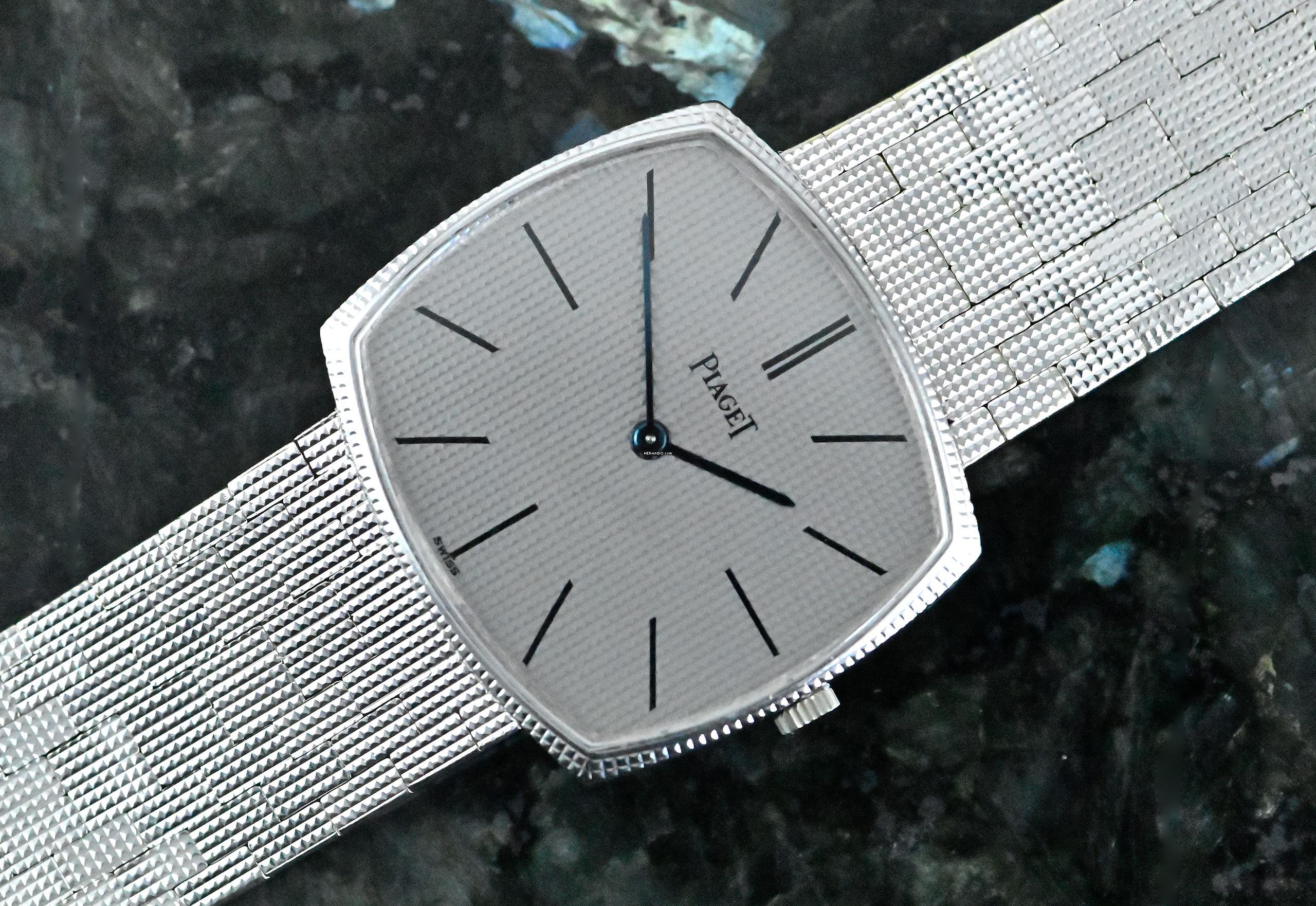 Thumbnail von Piaget rare Vintage TV Screen | 9501 | Clous De Paris | white gold