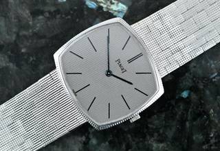 Thumbnail von Piaget rare Vintage TV Screen | 9501 | Clous De Paris | white gold