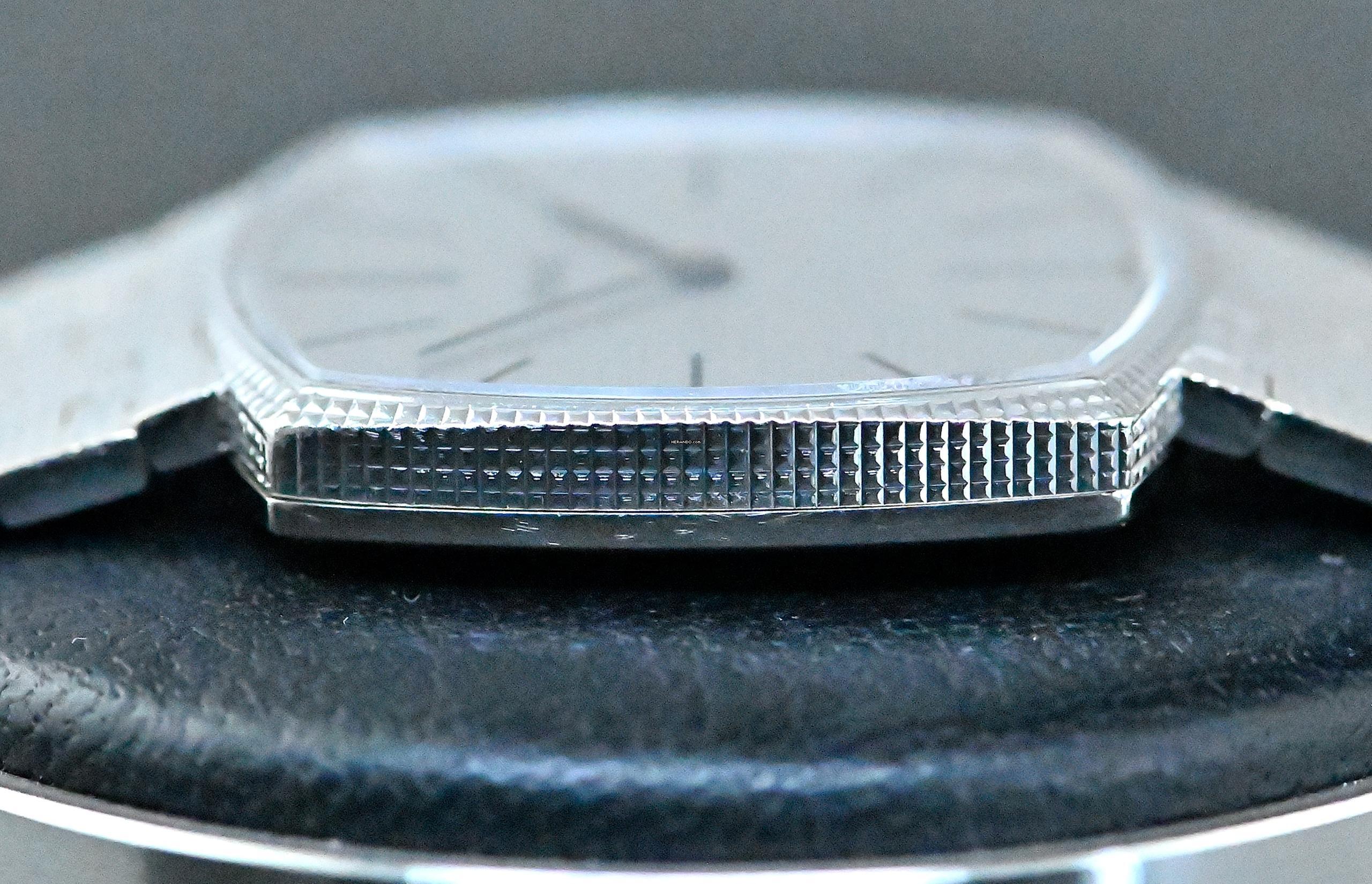 Thumbnail von Piaget rare Vintage TV Screen | 9501 | Clous De Paris | white gold