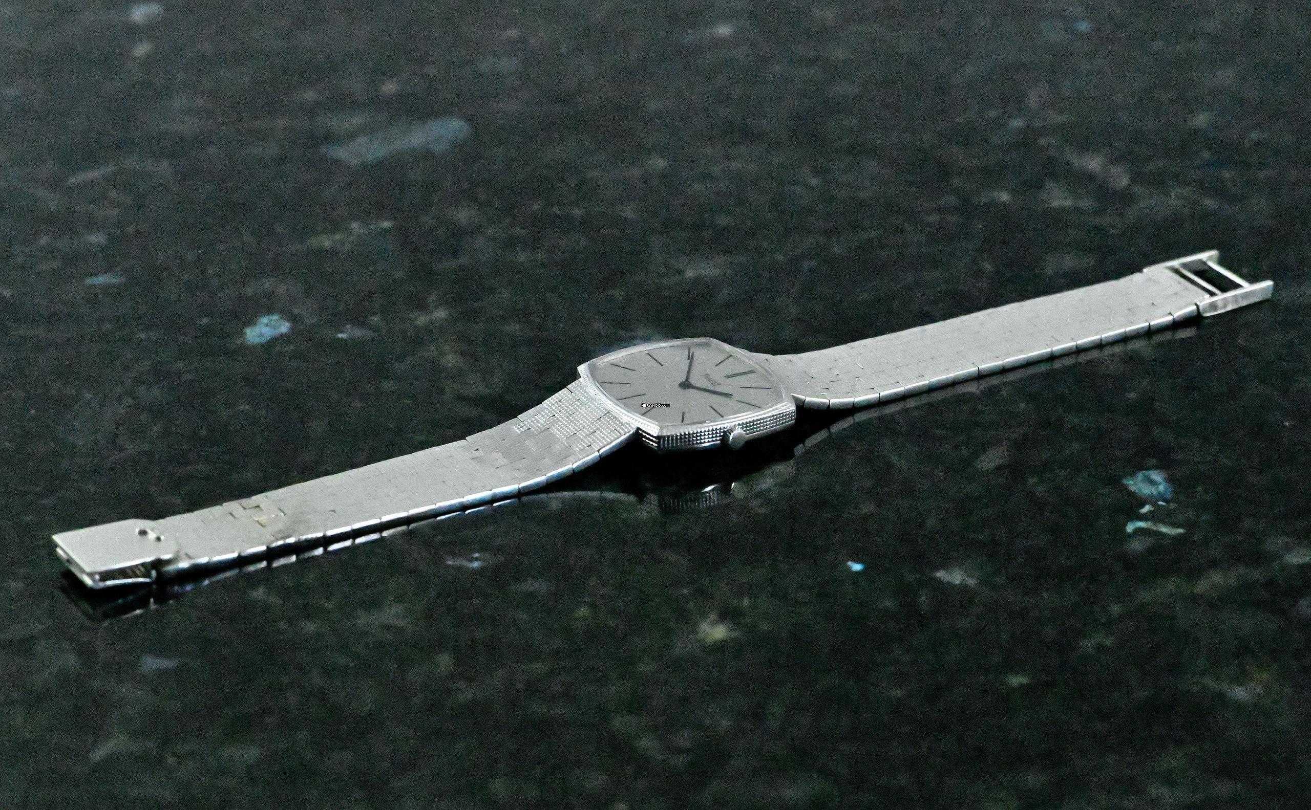 Thumbnail von Piaget rare Vintage TV Screen | 9501 | Clous De Paris | white gold