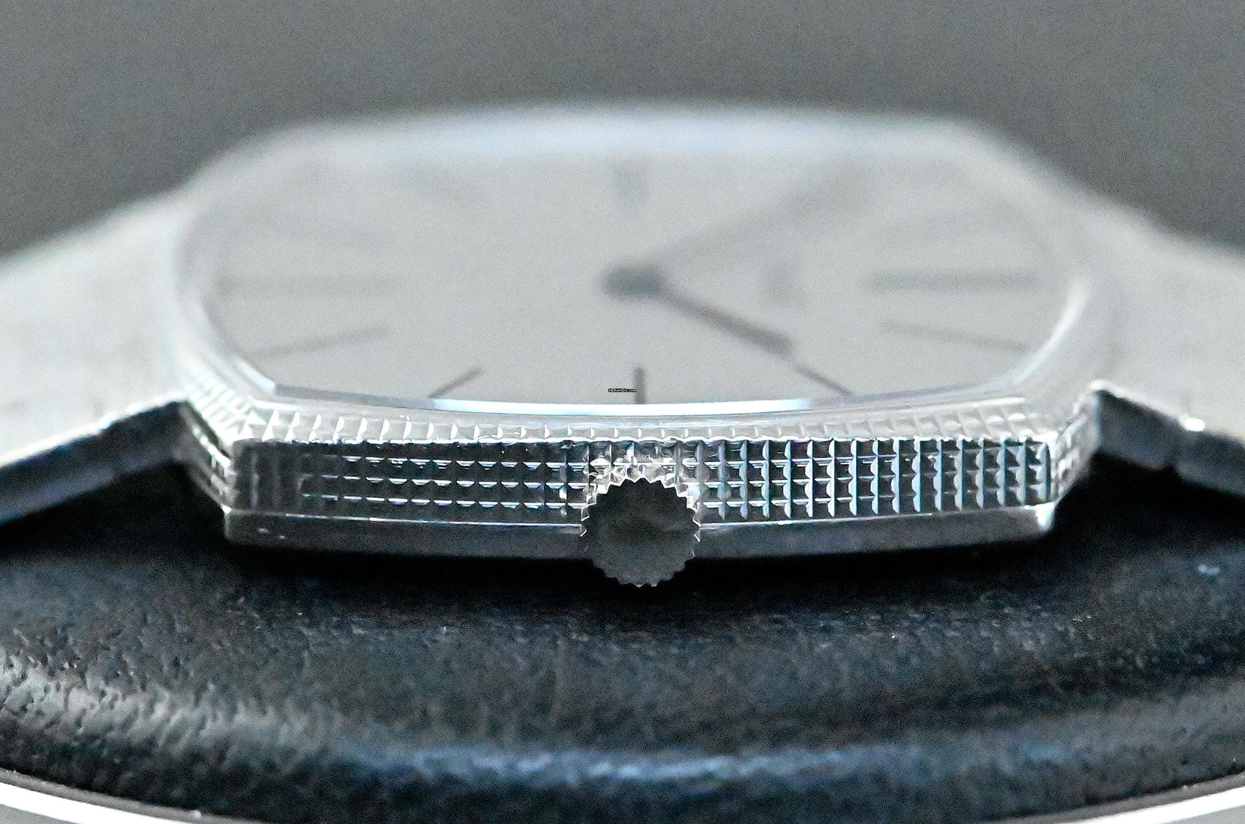 Thumbnail von Piaget rare Vintage TV Screen | 9501 | Clous De Paris | white gold