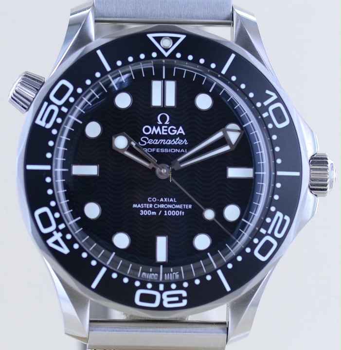  Omega Seamaster Diver 300 M Black Dial 42mm No Date Steel Top Stahlband B+P 