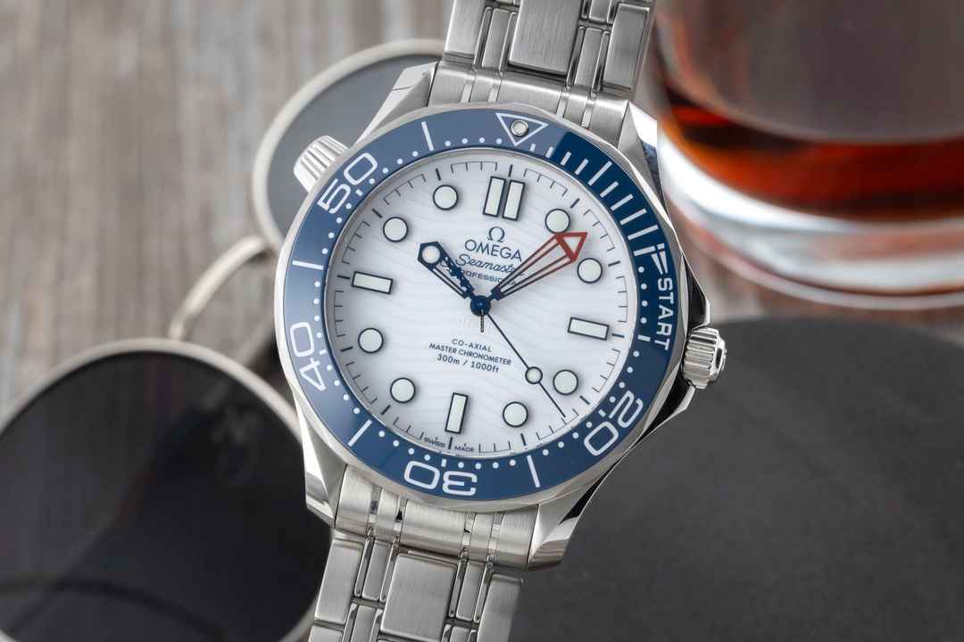  Omega Seamaster Diver 300 M 37th America's Cup Automatik Ref. 210.30.42.20.04.002 