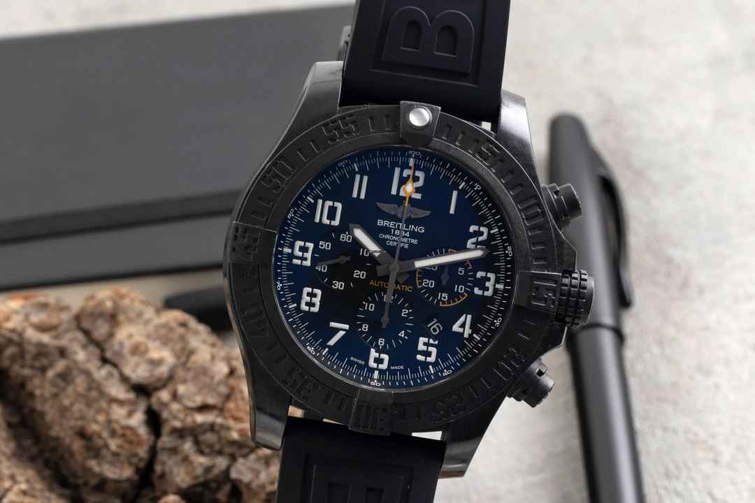  Breitling Avenger Hurricane Chronograph Automatik Ref XB017E4/BF29 B&P 2018 