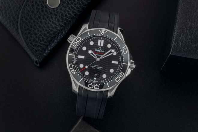  Omega Seamaster Diver 300 M Co-Axial Keramik 210.32.42.20.01.001 B&P 