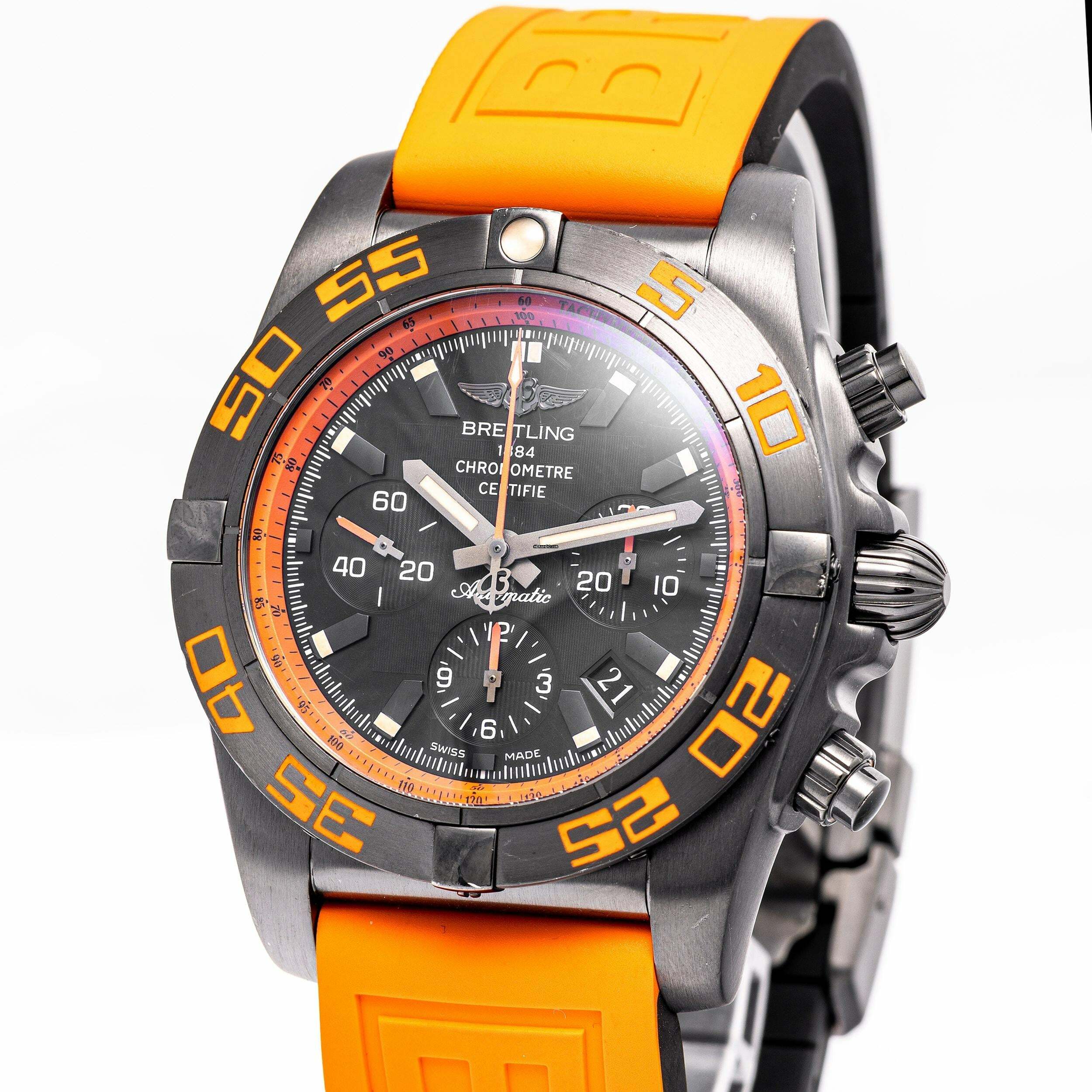  Breitling Chronomat 44 Raven Black – MB0111C2/BD07 – Good Condition – 02/2015 Full Set 