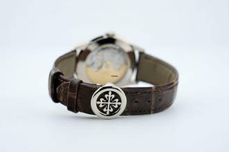 Thumbnail von Patek Philippe Perpetual Calendar White Gold - Ivory Dial - With Papers - 5320G-001 2019