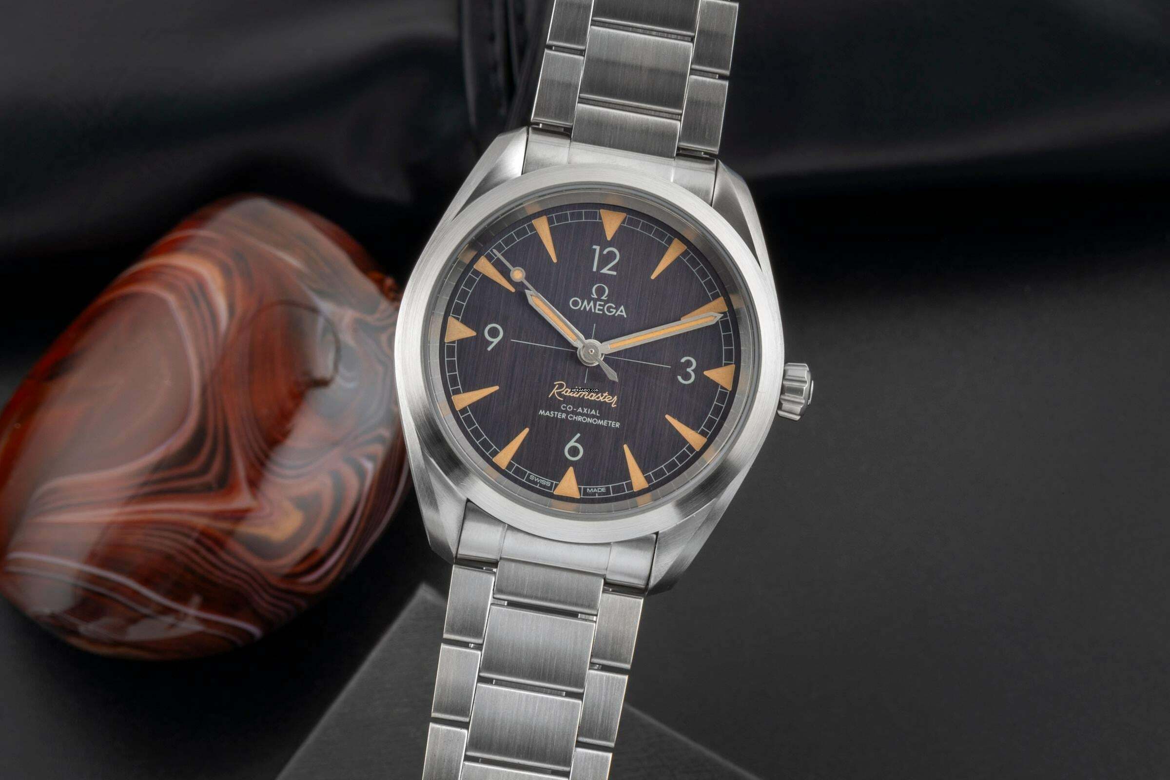 Omega Seamaster Railmaster Stahl Automatik Herrenuhr Ref. 220.10.40.20.01.001 B&P 2024 