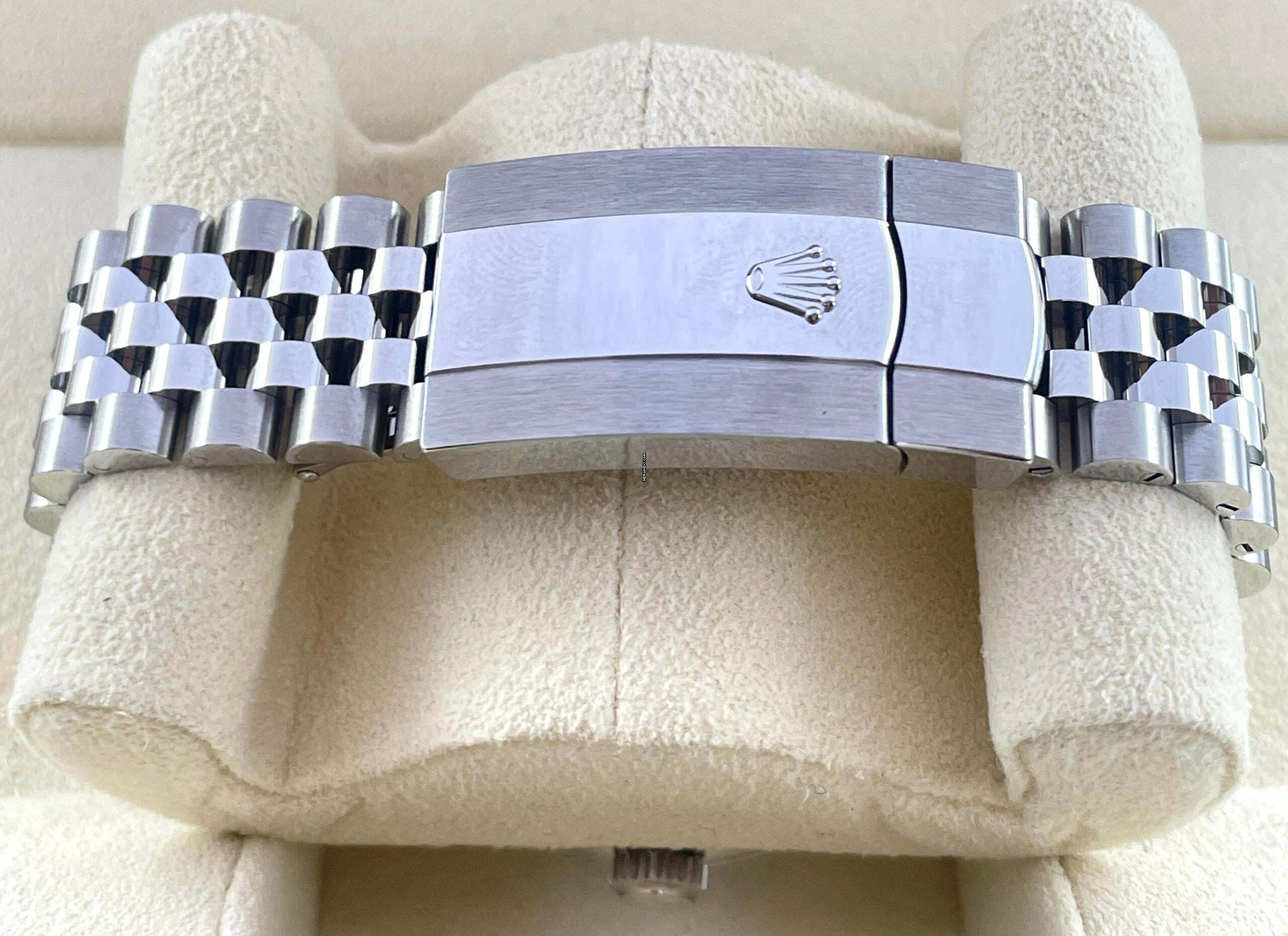 Thumbnail von Rolex Sky-Dweller GREEN JUBILEE WITH BOX AND PAPERS NEW year:2023