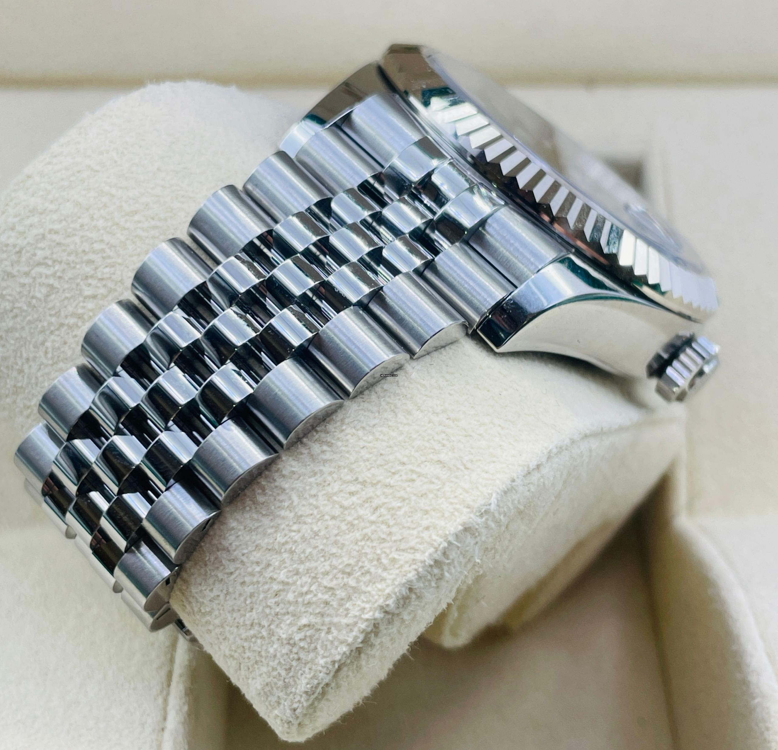 Thumbnail von Rolex Sky-Dweller GREEN JUBILEE WITH BOX AND PAPERS NEW year:2023