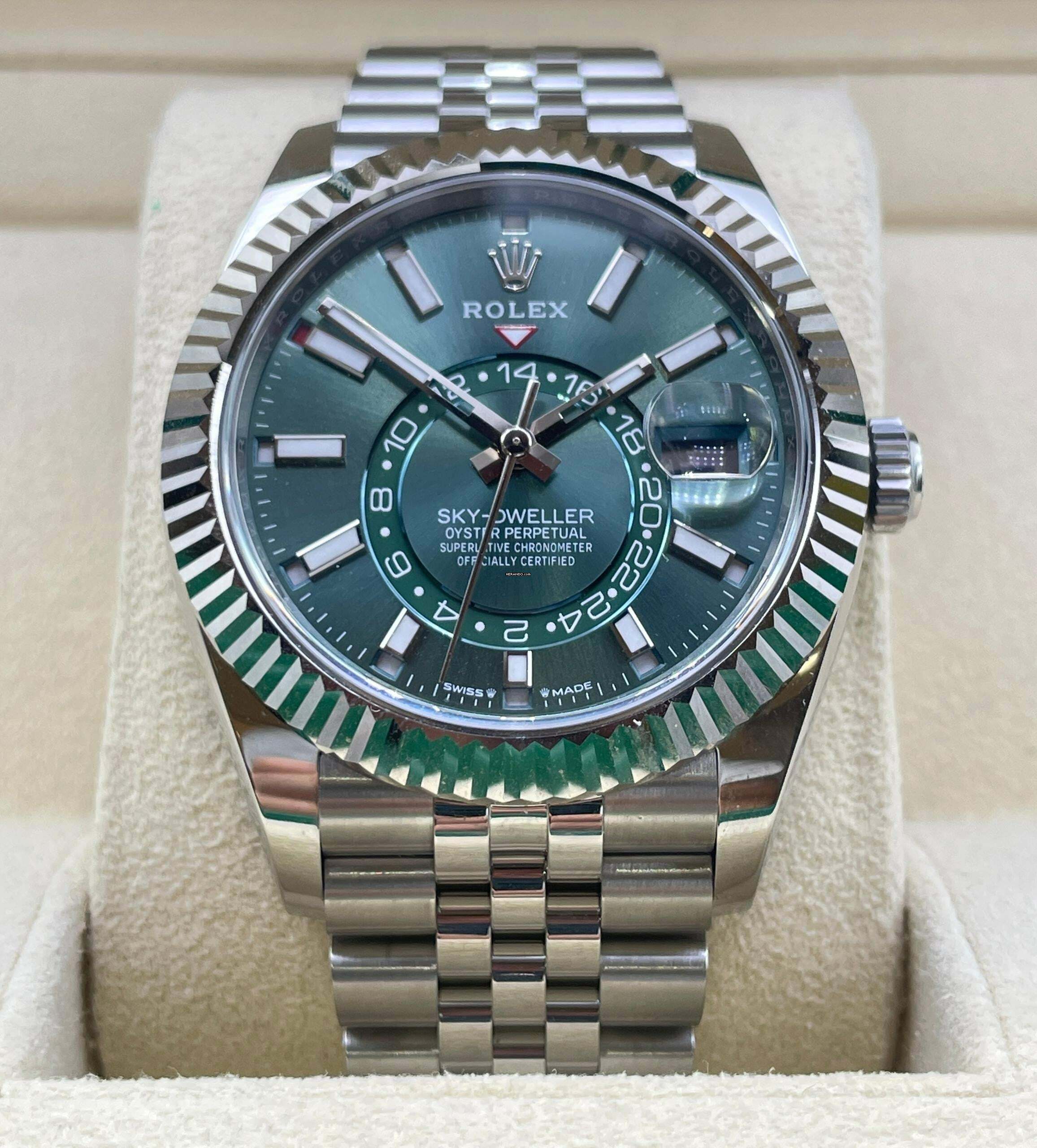 Rolex Sky-Dweller GREEN JUBILEE WITH BOX AND PAPERS NEW year:2023
