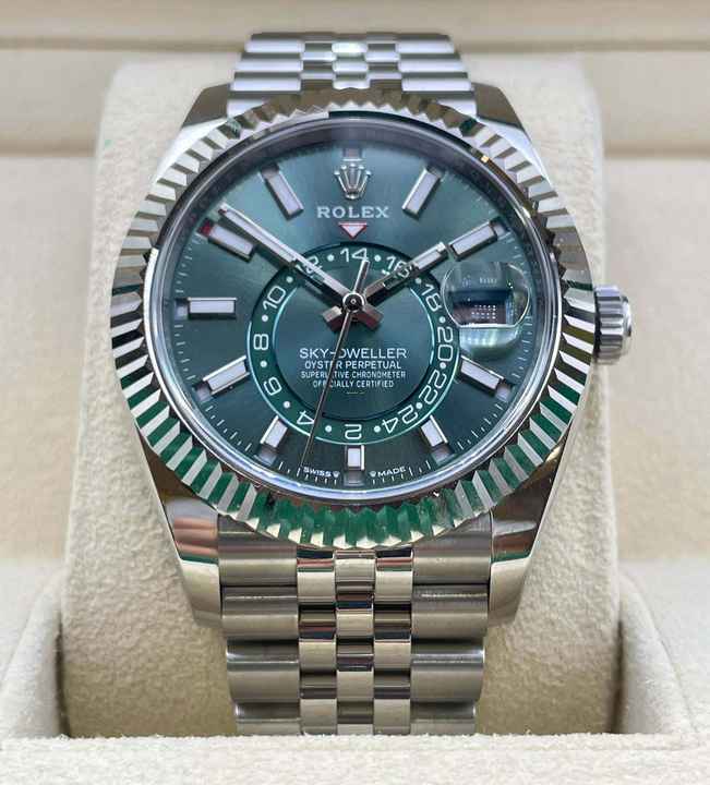  Rolex Sky-Dweller GREEN JUBILEE WITH BOX AND PAPERS NEW year:2023 