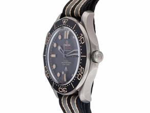 Thumbnail von Omega Seamaster Diver 300 M 007 Edition Ref.210.92.42.20.01.001 2026 Full Set Ungetragen Seamaster Diver 300m 007 Edition Titan