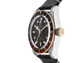 Thumbnail von Tudor Black Bay GMT Heritage Black Bay Ref.M79833MN-0003 2026 Full Set Ungetragen Black Bay GMT Leder Faltschließe