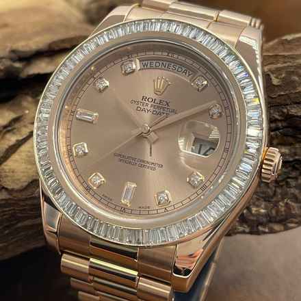  Rolex Day-Date II Oyster Perpetual Day-Date II Dia - 18kt Roségold - Ref. 218238 Baguette Bezel Aftermarket 