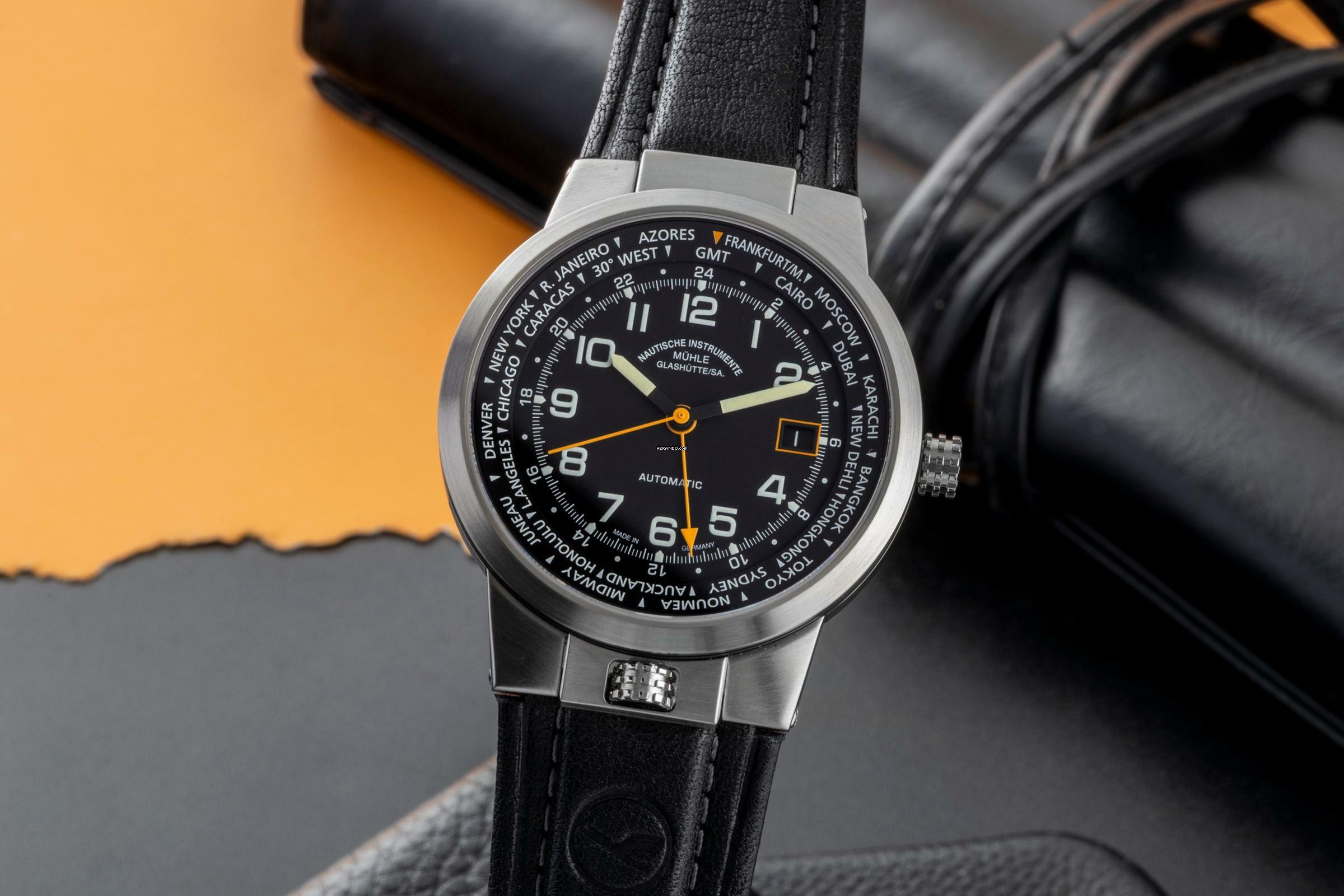 Mühle Lufthans Typ 3 Weltzeit Stahl Automatik Ref M1-35-23-LB Box & Papiere 2019