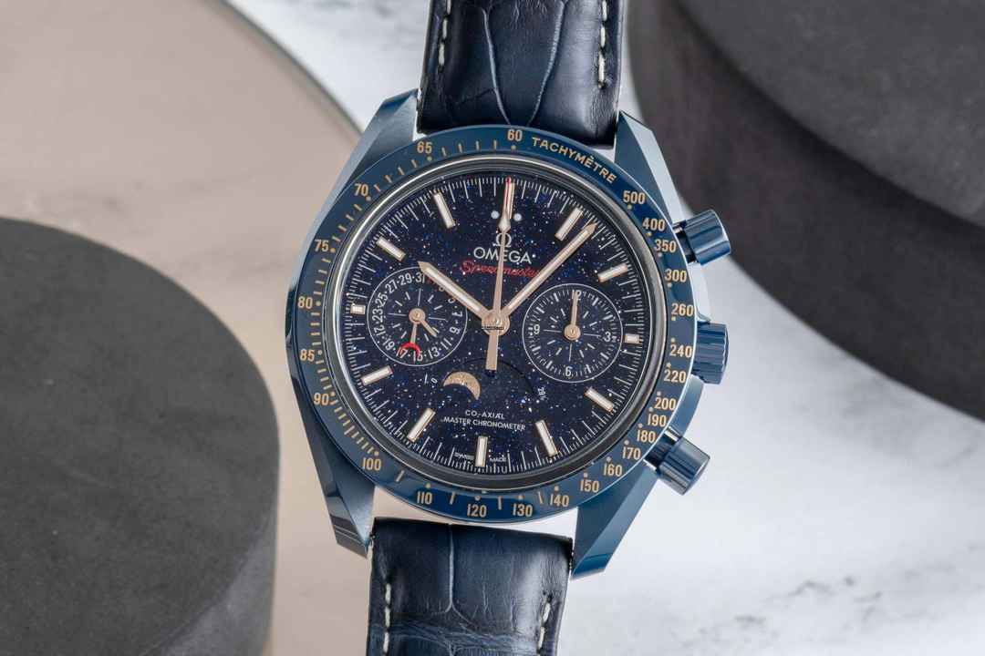 Omega Speedmaster Moonphase Moonwatch Blue Side of the Moon 304.93.44.52.03.002 