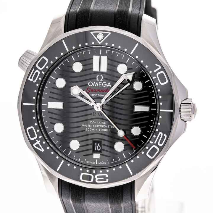  Omega Seamaster Diver 300 M Black 42 – 210.30.42.20.01.001 – NEW & Unworn – 01/2026 Full Set 