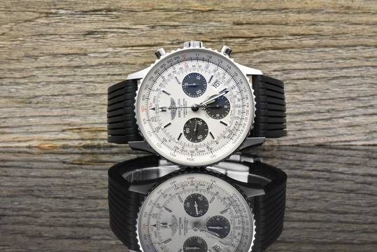  Breitling Navitimer 01 Special Edition Panda / Rubber / Automatik - Full Set 2018 