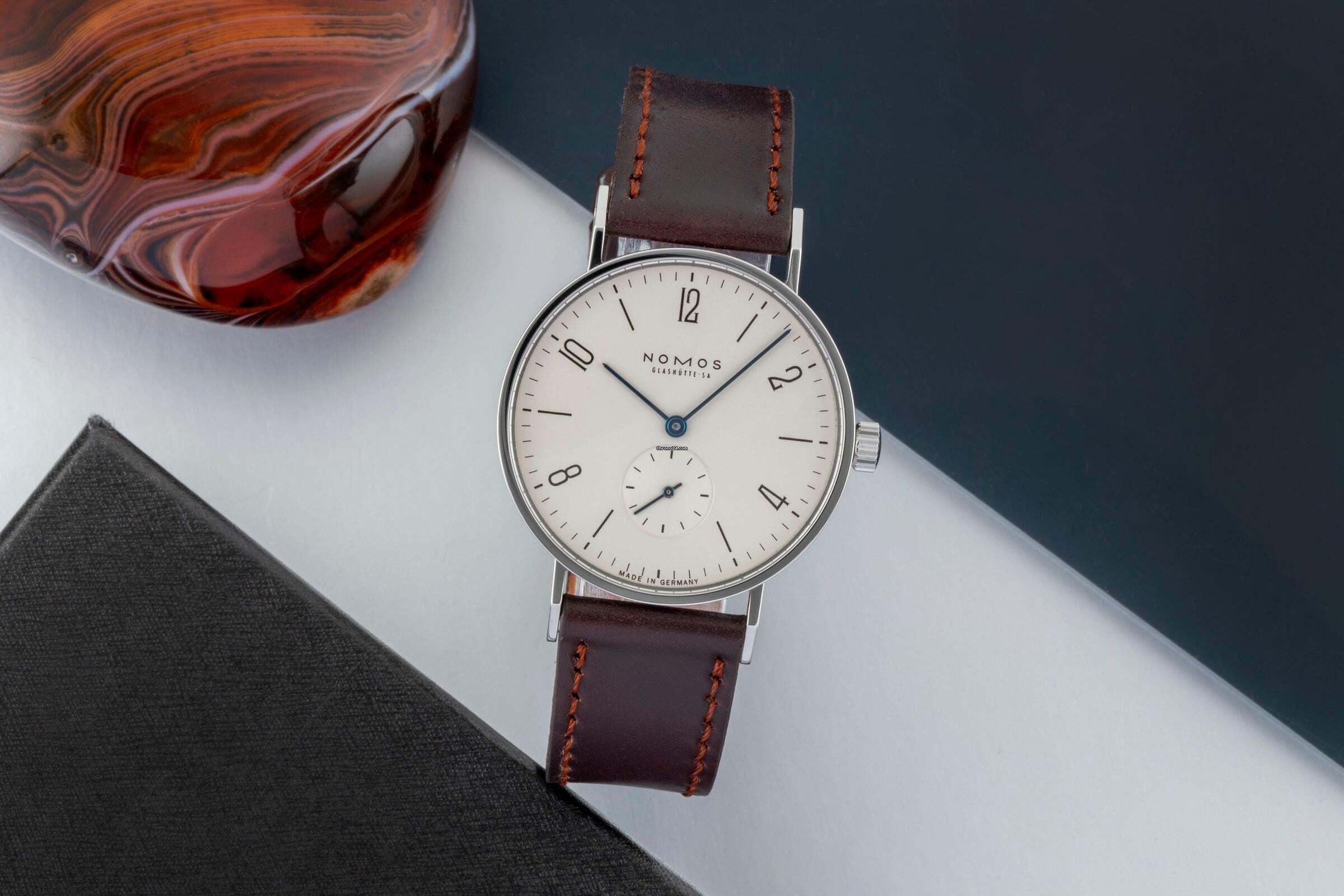  NOMOS Tangente Einheitspreis 2003 Handaufzug Stahl Box und Papiere 2003 