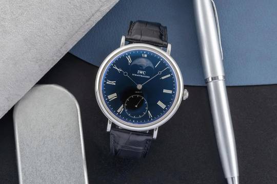  IWC Portofino Handaufzug Vintage Portofino Moonphase Handaufzug Stahl Ref. IW544801 Papiere 