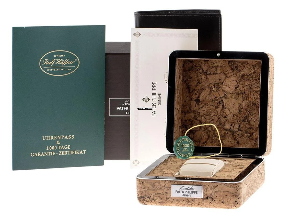 Thumbnail von Patek Philippe Nautilus 40th Anniversary Ref.5976/1G-001 2017 Full Set Original unpoliert Nautilus 40th Anniversary Diamanten 18kt Weißgold 303g
