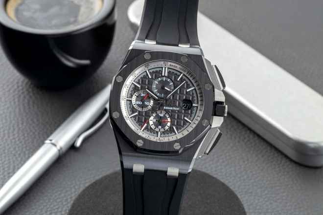  Audemars Piguet Royal Oak Offshore Chronograph Keramik / Titan Automatik Ref. 26405CE.OOA002CA.01 B&P 